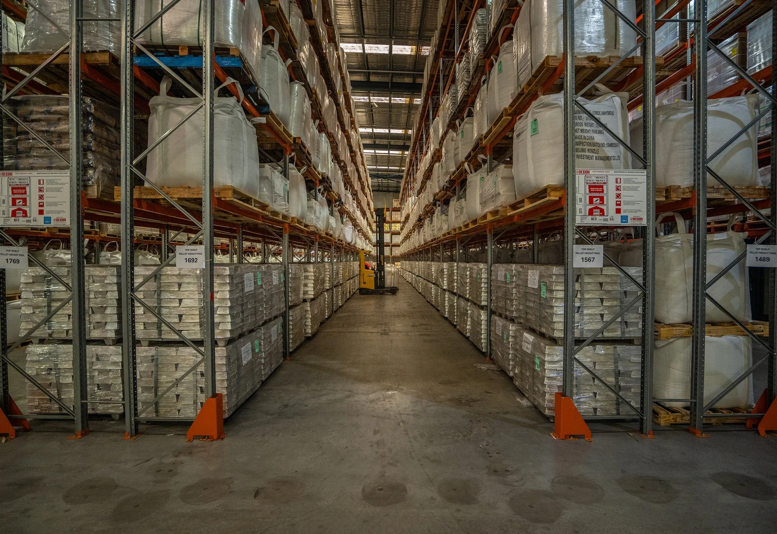 Secure high-capacity warehousing facility